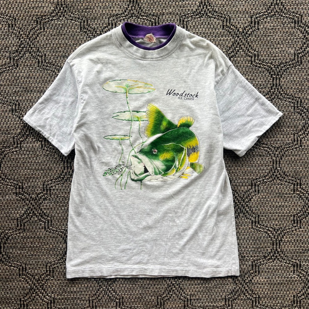 Vintage‎ Fishing T-Shirt Mens Small Grey Purple Large Mouth Bass Nature Canada